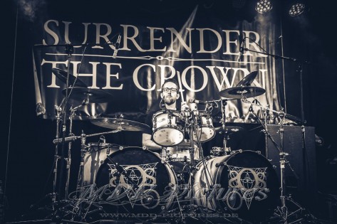 Surrender-The-Crown-001-1911x1272.jpg